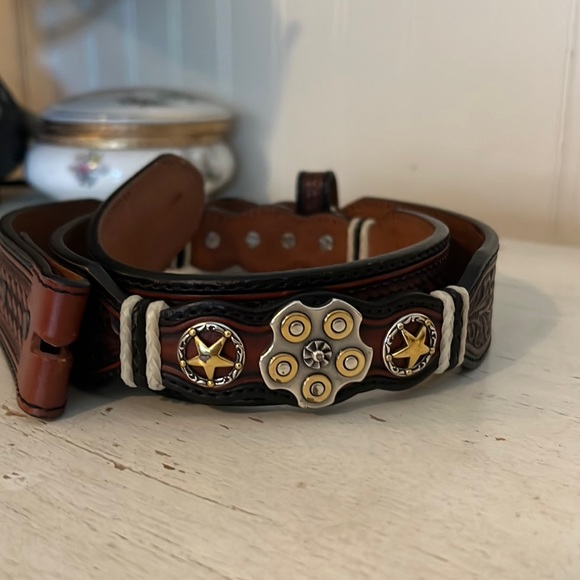 Tony Lama for Silver Creek 5 Shot Revolver Texas Ranger leather tooled belt - Picture 1 of 7